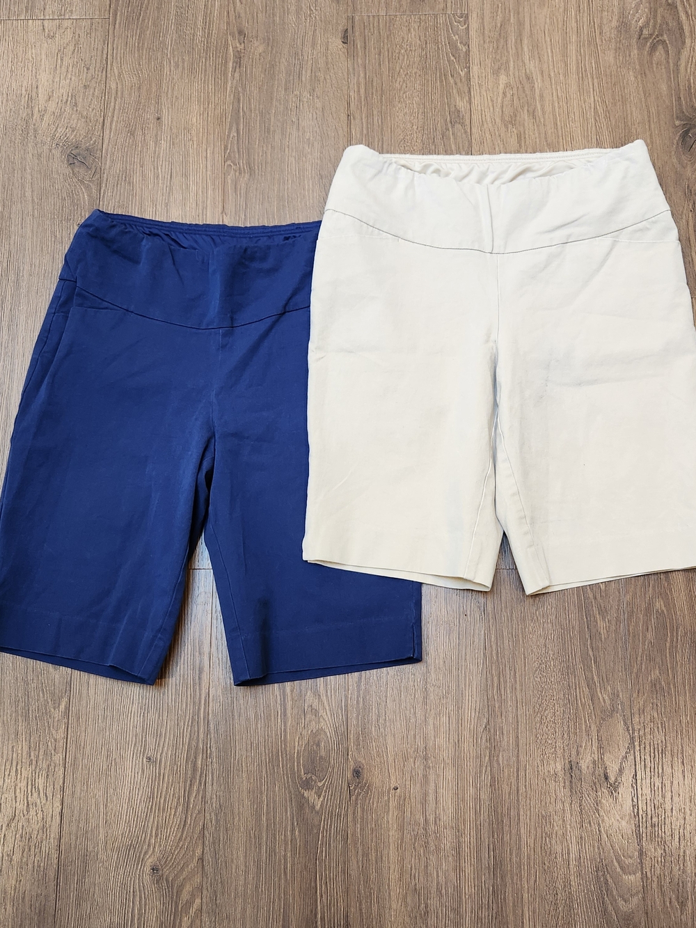 Lot of 2 Lemon Way Pull On Bermuda Shorts Size 12 Navy Blue Cream Stone Stretch